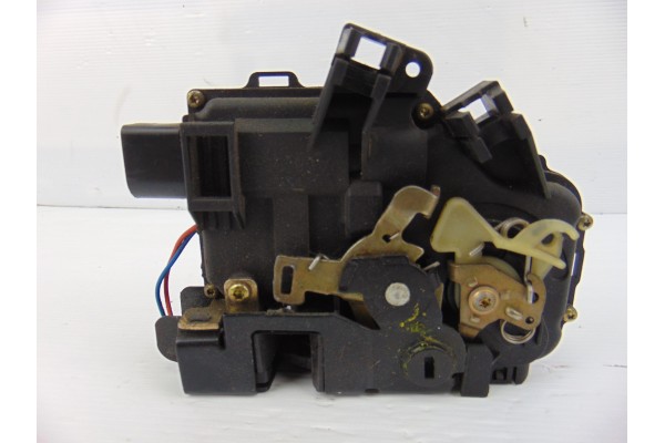 Cerradura puerta trasera derecha, Audi A6 Berlina (4B2) 2.8 Quattro 2000, 4B0839016B