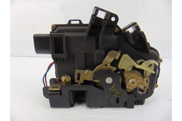 Cerradura puerta trasera derecha, Audi A6 Berlina (4B2) 2.8 Quattro 2000, 4B0839016B