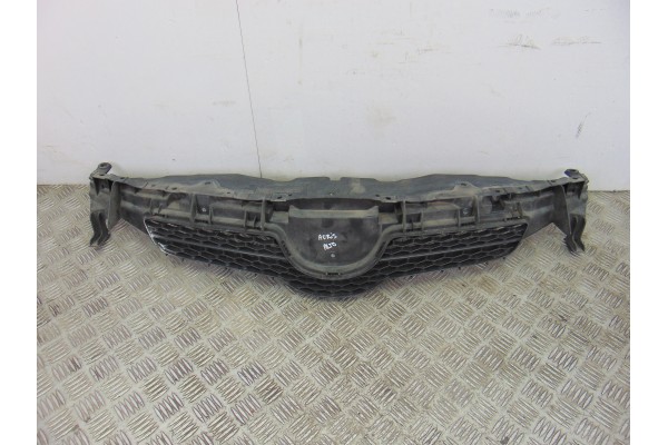 Rejilla delantera, Toyota Auris (E15) Luna 2008, 53111-02390