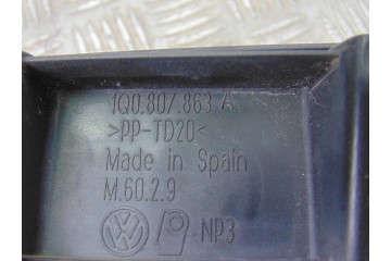 Molduras traseras, Volkswagen Eos (1F7)(2006) 2.0 TDI Individual 2006, 1Q0807863A