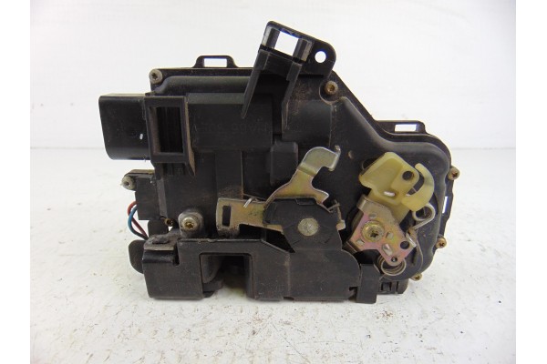 Cerradura puerta delantera derecha, Audi A6 Avant (4B5) 3.0 2002, 4B1837016G
