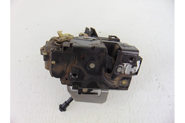 Cerradura puerta delantera izquierda, Audi A6 Avant (4B5) 3.0 2002, 4B1837015G