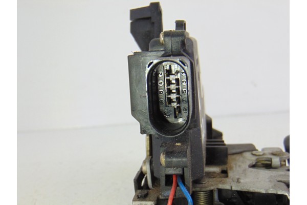 Cerradura puerta delantera izquierda, Audi A6 Avant (4B5) 3.0 2002, 4B1837015G