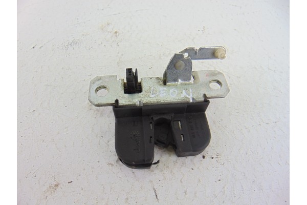 Cerradura maletero / porton, Seat Leon (1M1) Signo 2003, 6L6827505A