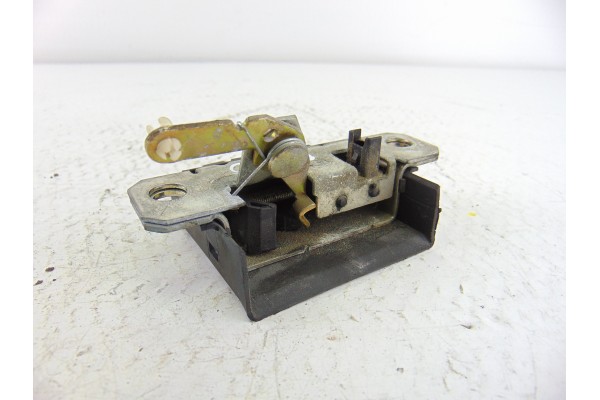 Cerradura maletero / porton, Volkswagen Polo Iv (9N1) Trendline 2003, 6Q6827505D