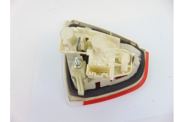 Piloto trasero izquierdo interior, Bmw Serie 3 Berlina (E90) 318d 2006, 6937459