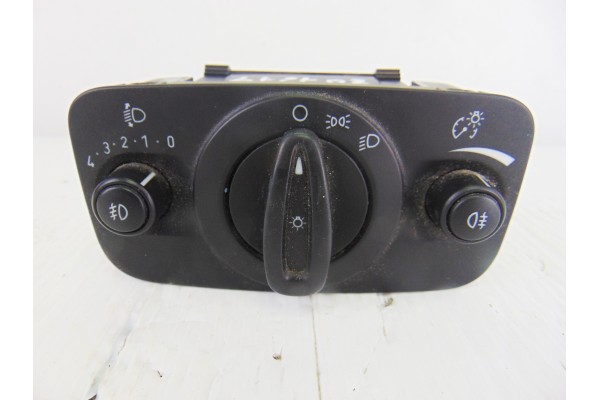 Mando luces, Ford Fiesta (Cnn) Trend 2014, C1BT13A024CB