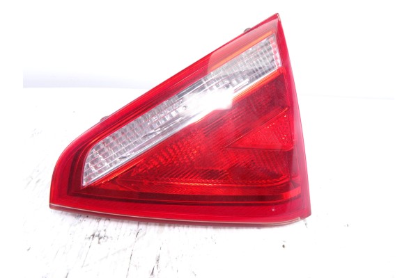 Piloto trasero derecho interior, Audi A5 Coupe (8T) 2.7 Tdi 2008, 8T0945094