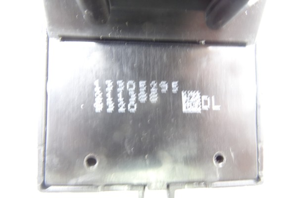 Mando elevalunas delantero izquierdo, Chevrolet Cruze Ls 2010, 13305295
