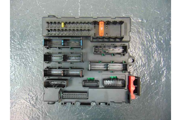 Caja reles / fusibles, Opel Vectra C Berlina Club 2003, 13125487