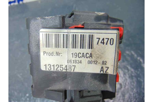 Caja reles / fusibles, Opel Vectra C Berlina Club 2003, 13125487