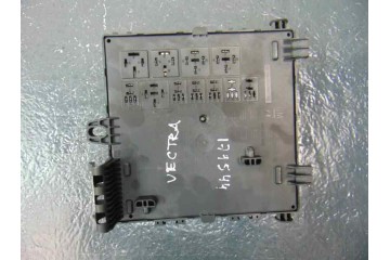 Caja reles / fusibles, Opel Vectra C Berlina Club 2003, 13125487