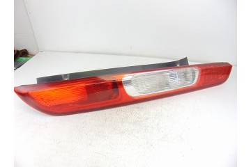 Piloto trasero derecho, Ford Focus Berlina (Cap) Ghia 2006