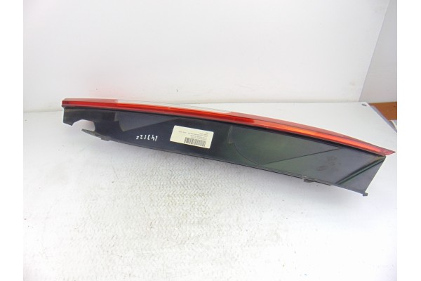 Piloto trasero derecho, Ford Focus Berlina (Cap) Ghia 2006