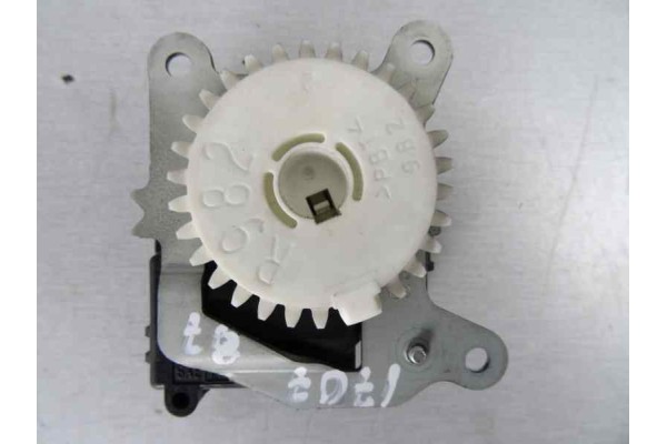 Motor apertura trampillas climatizador, Toyota RAV4 (A3) Sol 2008, 063800-1100