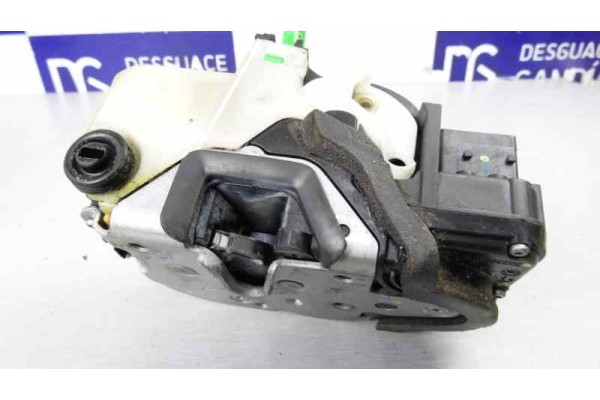 Cerradura puerta trasera derecha, Opel Astra J Sports Tourer Sport 2011