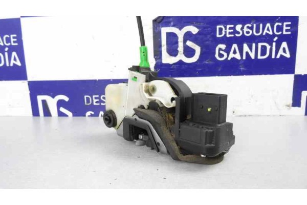 Cerradura puerta trasera derecha, Opel Astra J Sports Tourer Sport 2011
