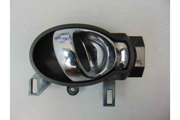 Maneta interior trasera derecha, Nissan Juke (F15E) Acenta 2013