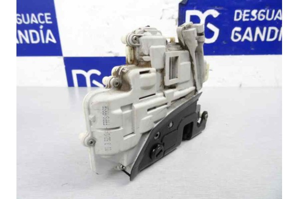 Cerradura puerta trasera izquierda, Audi A4 Avant (8E) 3.0 TDI Quattro 2005, 8E0839015AA