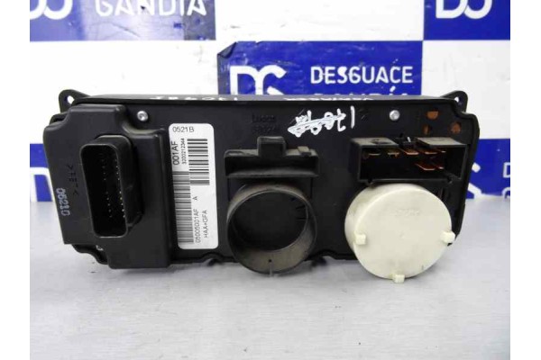 Mando climatizador, Chrysler Voyager (Rg) 2.5 CRD Grand Voyager Limited 2001