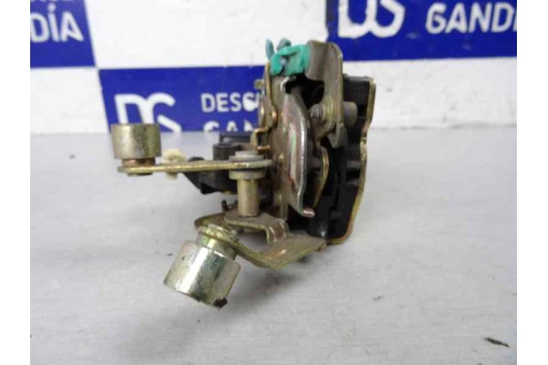 Cerradura puerta delantera izquierda, Chrysler Voyager (Rg) 2.5 CRD Grand Voyager Limited 2001