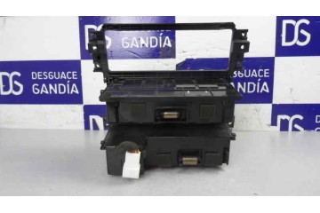 Cenicero, Kia Sorento (Bl) 2.5 CRDi Concept 2006, 84570-3E00