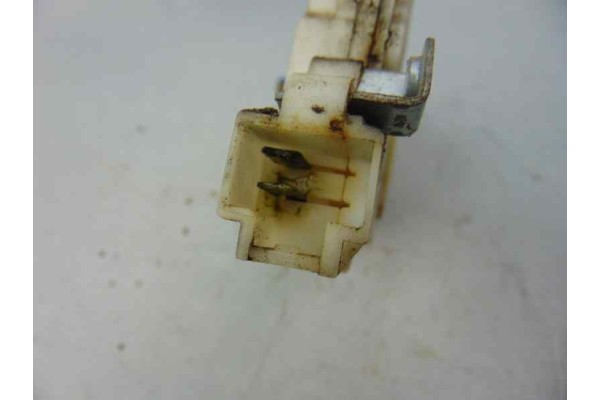 Cerradura puerta delantera derecha, Nissan Serena (C23M) 2.3 SLX Diesel 2000, 8055261