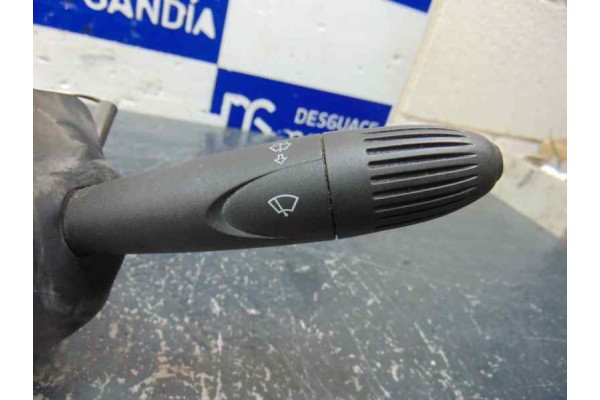 Mando luces, Fiat I Doblò Cargo 1.3 JTD SX Furgón 2009