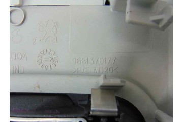 Luz interior, Peugeot 308 Sw Premium 2009, 9681370177