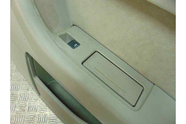 Guarnecido puerta trasera derecha, Audi A6 Berlina (4F2) 3.0 TDI Quattro (165kW) 2004