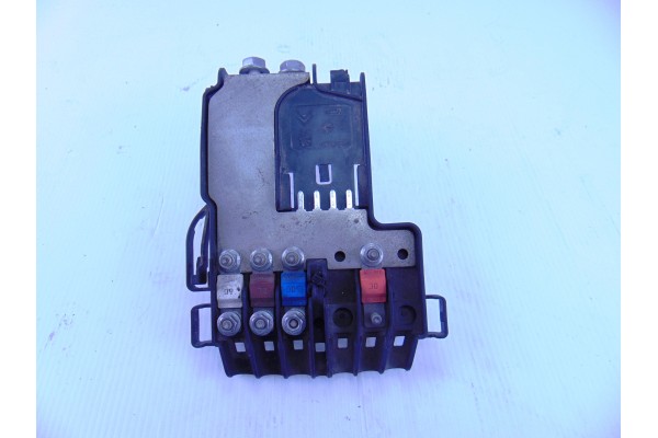 Caja reles / fusibles, Peugeot Partner Furgón Confort L1 2014, 9660222380
