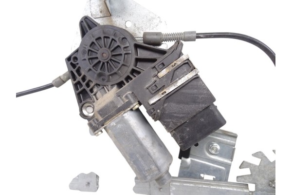  ELEVALUNAS TRASERO IZQUIERDO SKODA OCTAVIA BERLINA (1U2) Ambiente 2001 213089 SKODA - 2