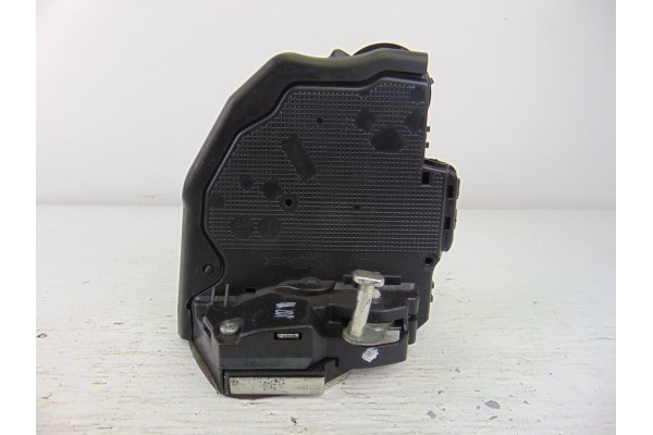 Cerradura puerta trasera derecha, Toyota Avensis Cross Sport (T27) Advance 2011
