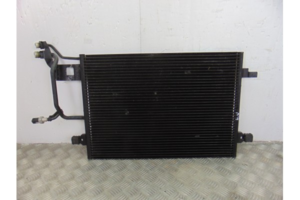 Condensador / radiador aire acondicionado, Audi A4 Berlina (B5) 1.9 Tdi 1999, 8D0260401H
