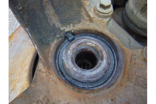 MANGUETA DELANTERA IZQUIERDA FORD FOCUS BERLINA (CAP)