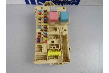 Caja reles / fusibles, Toyota Corolla Verso (R1) 2,2 D-4D Sport 2007, 89221-0F010