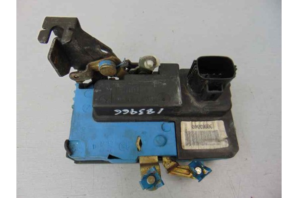 Cerradura puerta delantera izquierda, Volvo S80 Berlina D5 2004, 30663040