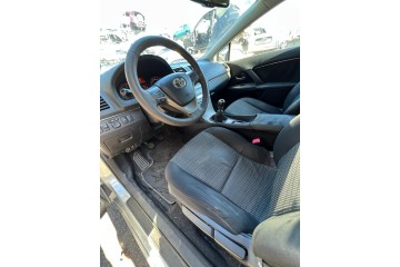 TOYOTA AVENSIS CROSS SPORT (T27) Advance