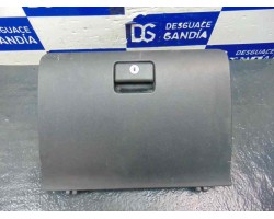 Guantera, Toyota Corolla Verso (R1) 2.2 D-4D Sol 2007