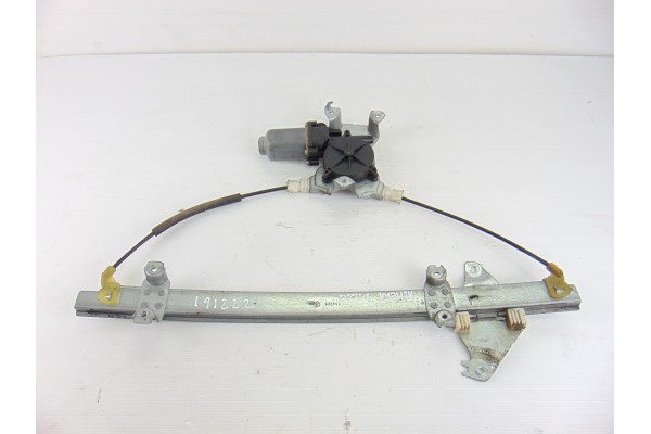Elevalunas delantero izquierdo, Nissan Almera (N16/E) Tekna 2005