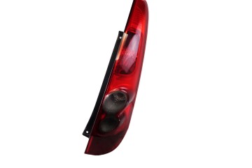 Piloto trasero derecho, Ford Fiesta (Cbk) Ambiente 2006