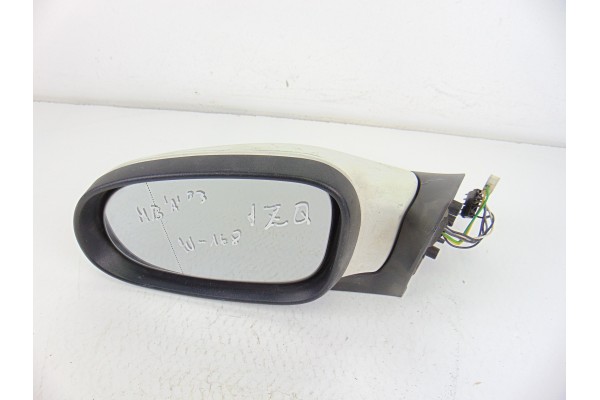 Retrovisor izquierdo