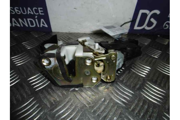 Cerradura puerta trasera izquierda, Mitsubishi Montero (V60/V70) 3.2 DI-D Avance (5-ptas.) 2003