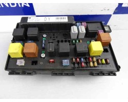 Caja reles / fusibles, Opel Astra H Berlina Essentia 2005, 13181658