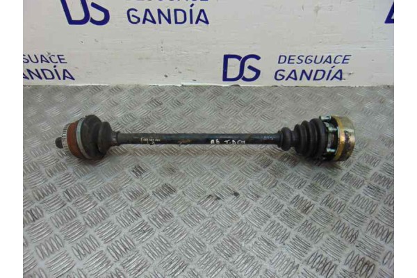 Transmision trasera derecha, Audi A6 Berlina (4B2) 2.8 Quattro 2000, 4B0501203