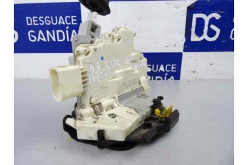 Cerradura puerta trasera izquierda, Audi A6 Allroad Quattro (4FH) 2.7 TDI Quattro 2008, 4F0839015A
