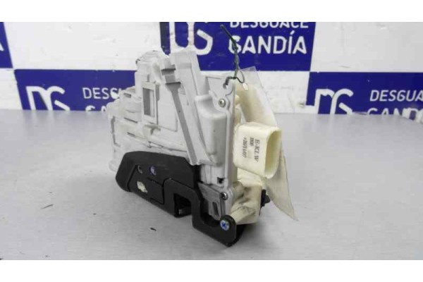 Cerradura puerta trasera izquierda, Audi A6 Berlina (4F2) 2.0 Tdi 2008, 4F0839015A