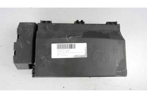 Caja reles / fusibles, Opel Astra J Sports Tourer Sport 2011, 13318783RJ