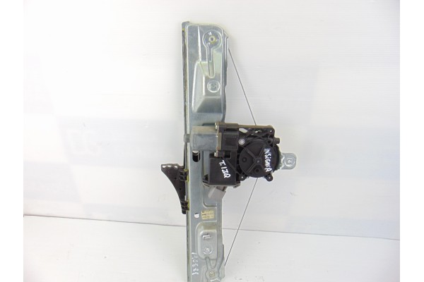 Elevalunas trasero izquierdo, Opel Insignia Berlina Cosmo 2010, 13302441