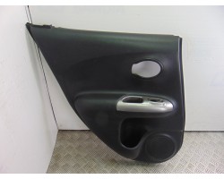 Guarnecido puerta trasera izquierda, Nissan Juke (F15E) Acenta 2013